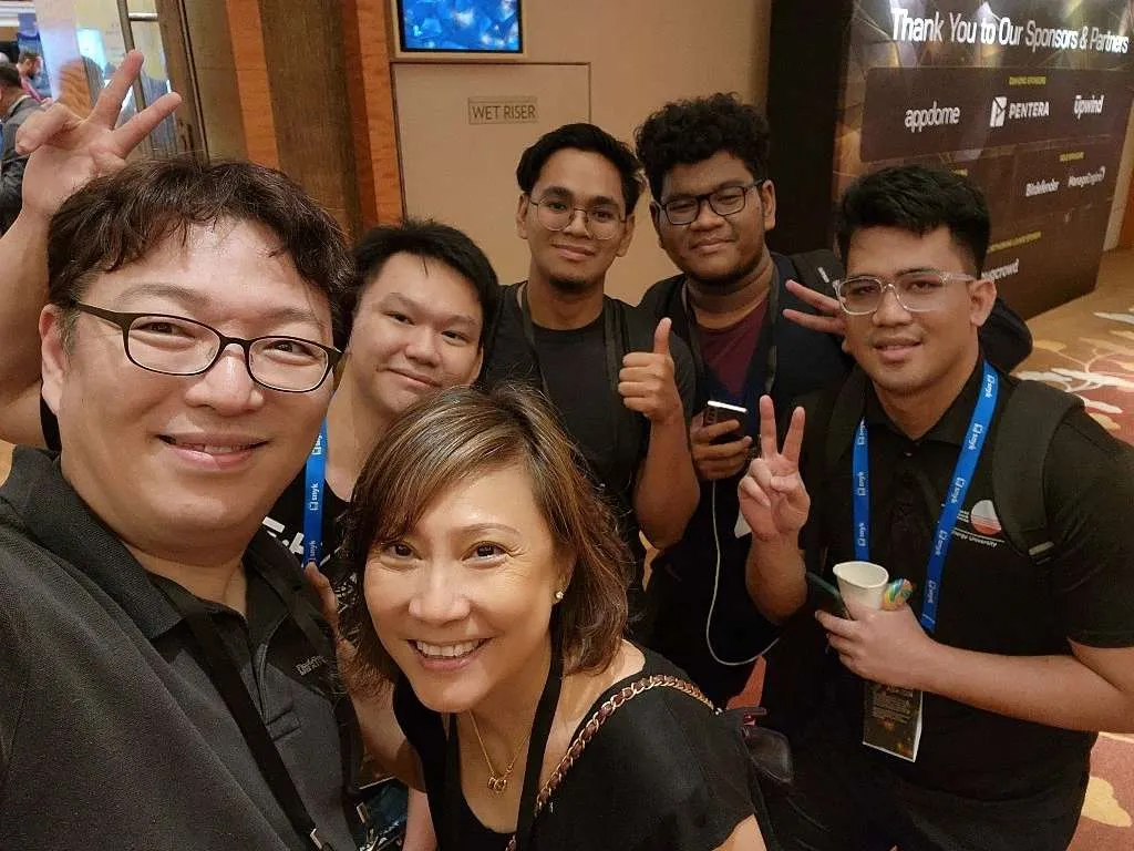 Image of Louis and Belinda with the MCC gang